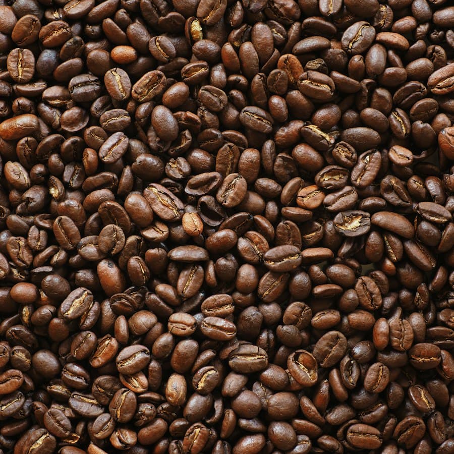 Roasted coffee beans – the flavour of MAR Mouth Chill Coffee